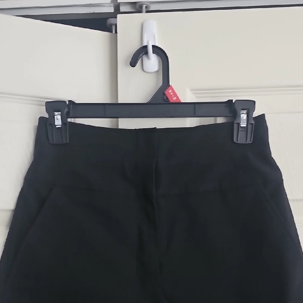 Rebecca Taylor Black High Waist Scalloped Shorts.. #390 - Picture 3 of 13